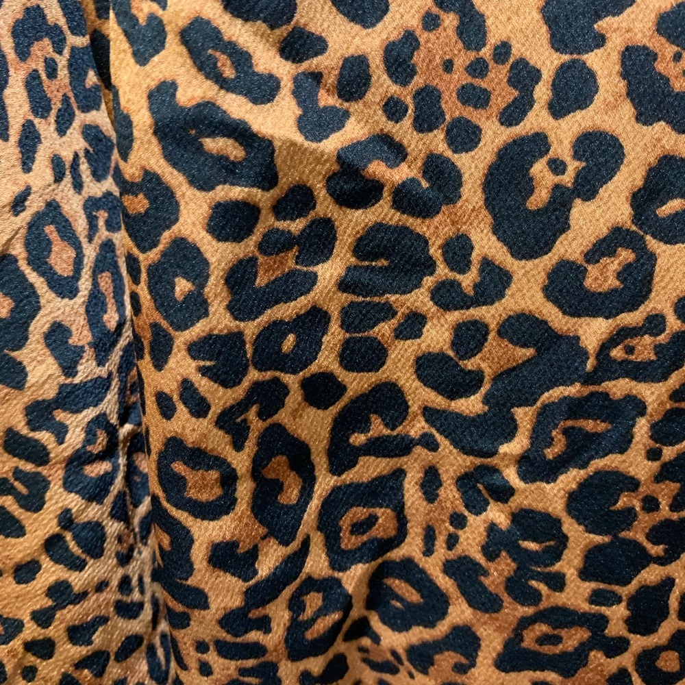 Pretty Little Thing Leopard Print Deep V Neck Ruf… - image 6